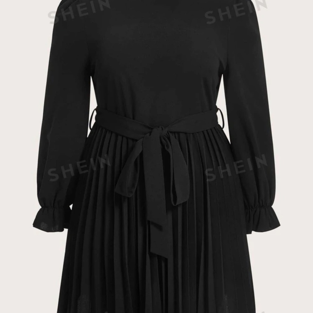 SHEIN Plus Black Pleated Long Sleeve Belted Dress – 0XL